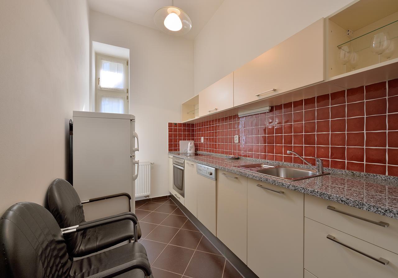 Ambiente Serviced Apartments - Tallerova Bratislava Ngoại thất bức ảnh