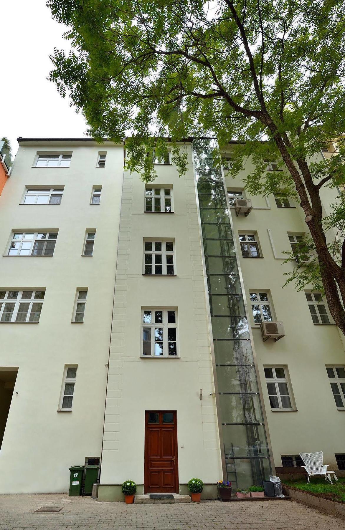 Ambiente Serviced Apartments - Tallerova Bratislava Ngoại thất bức ảnh