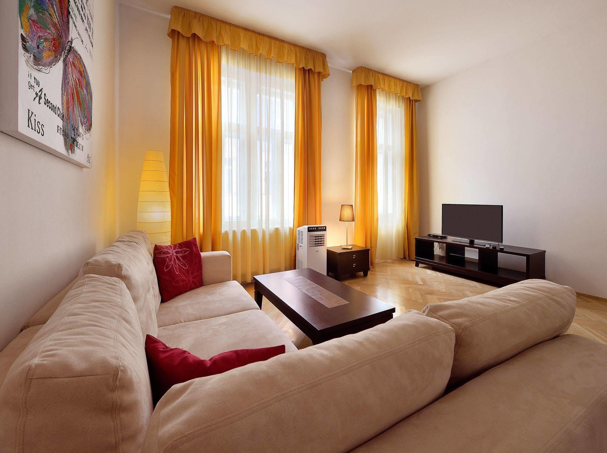 Ambiente Serviced Apartments - Tallerova Bratislava Ngoại thất bức ảnh