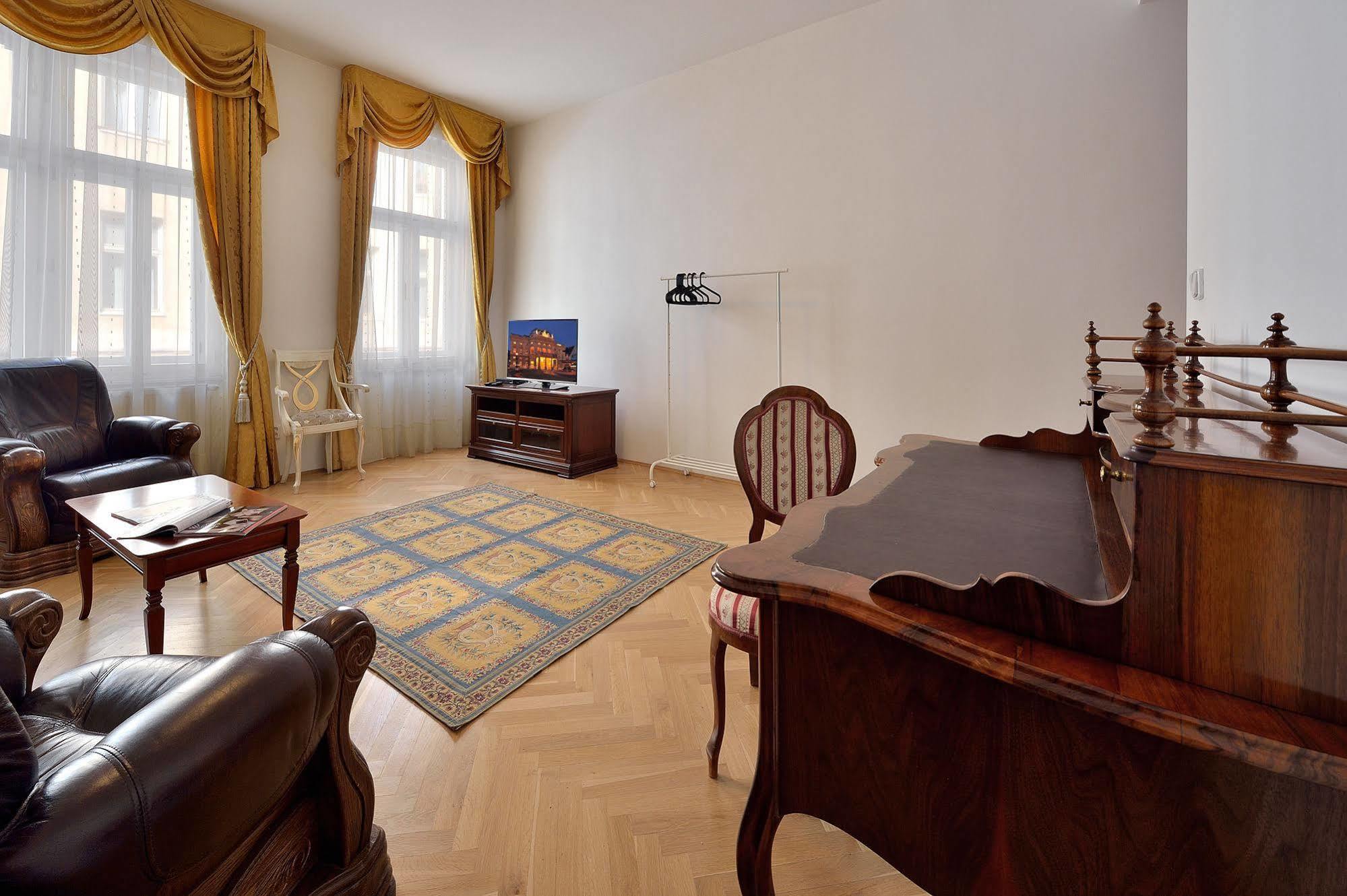 Ambiente Serviced Apartments - Tallerova Bratislava Ngoại thất bức ảnh
