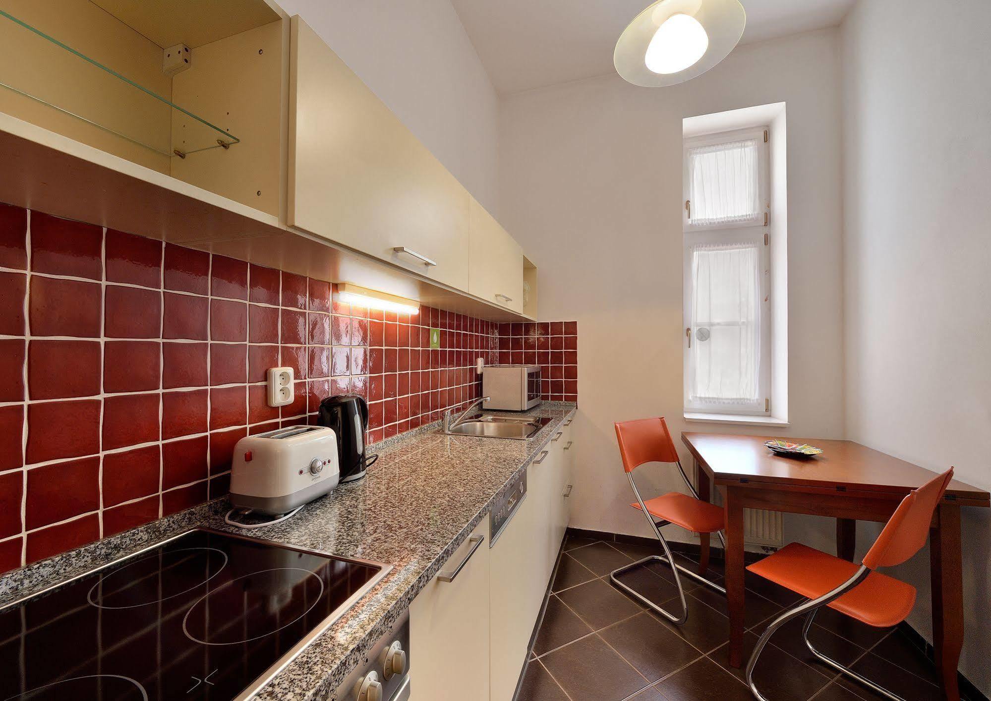 Ambiente Serviced Apartments - Tallerova Bratislava Ngoại thất bức ảnh