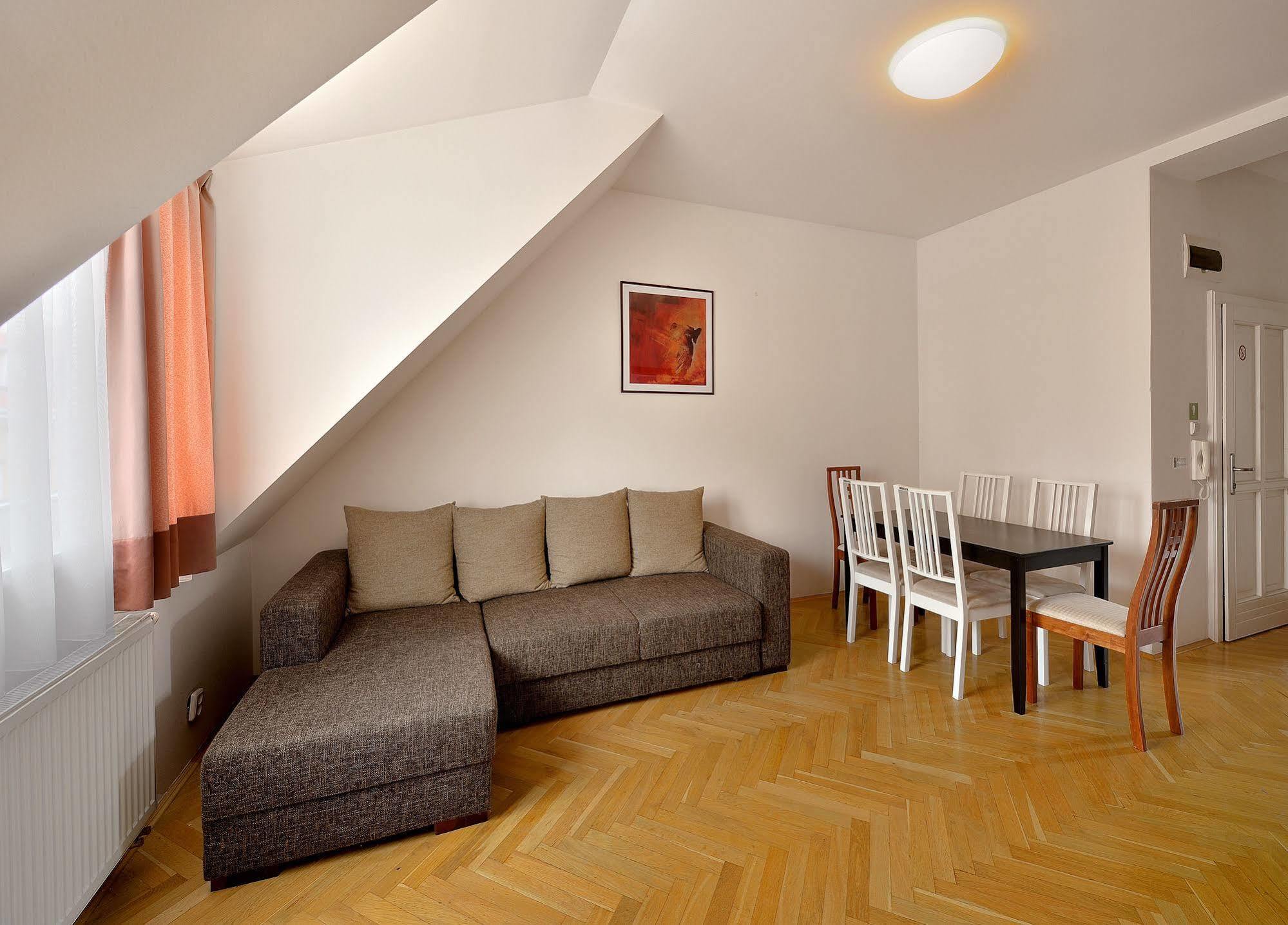Ambiente Serviced Apartments - Tallerova Bratislava Ngoại thất bức ảnh