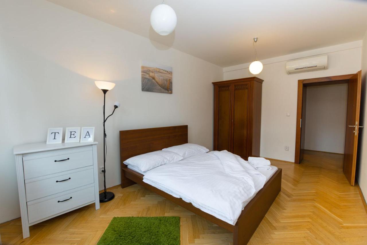 Ambiente Serviced Apartments - Tallerova Bratislava Ngoại thất bức ảnh